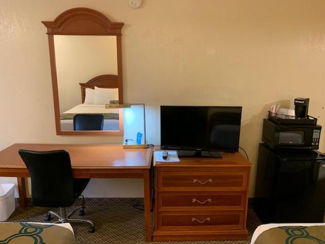 Days Inn By Wyndham Asheville West Candler Eksteriør bilde