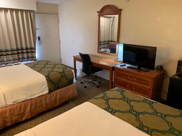 Days Inn By Wyndham Asheville West Candler Eksteriør bilde