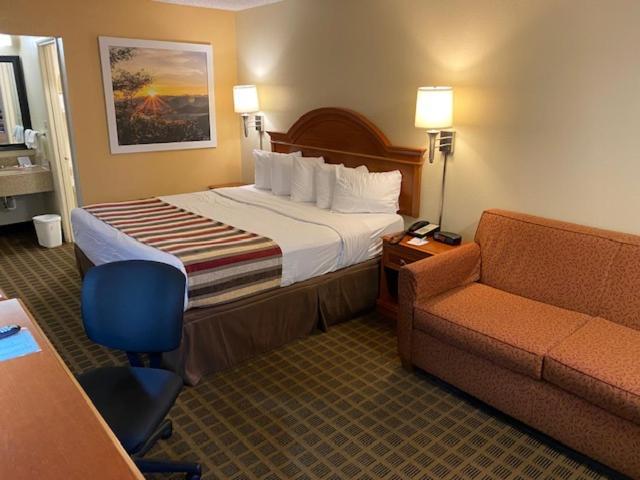 Days Inn By Wyndham Asheville West Candler Eksteriør bilde