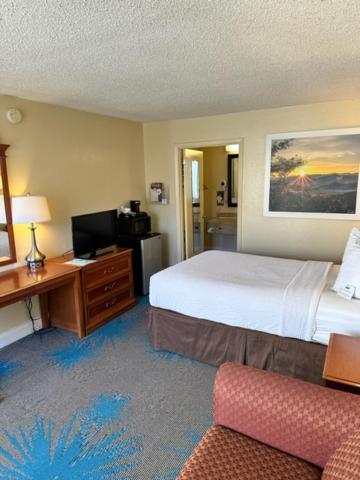 Days Inn By Wyndham Asheville West Candler Eksteriør bilde
